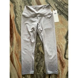 ALO Yoga Gray High-Waist Airbrush Capris